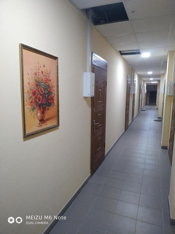 Студия На Французском Бульваре 36 Kharkiv Bagian luar foto